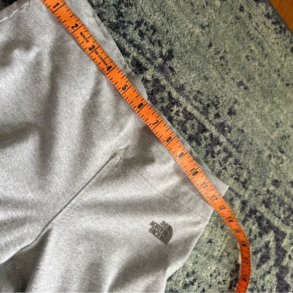 Women’s The North Face Size Small Gray Cotton Blend Pull On Straight Leg Pants - Picture 10 of 11